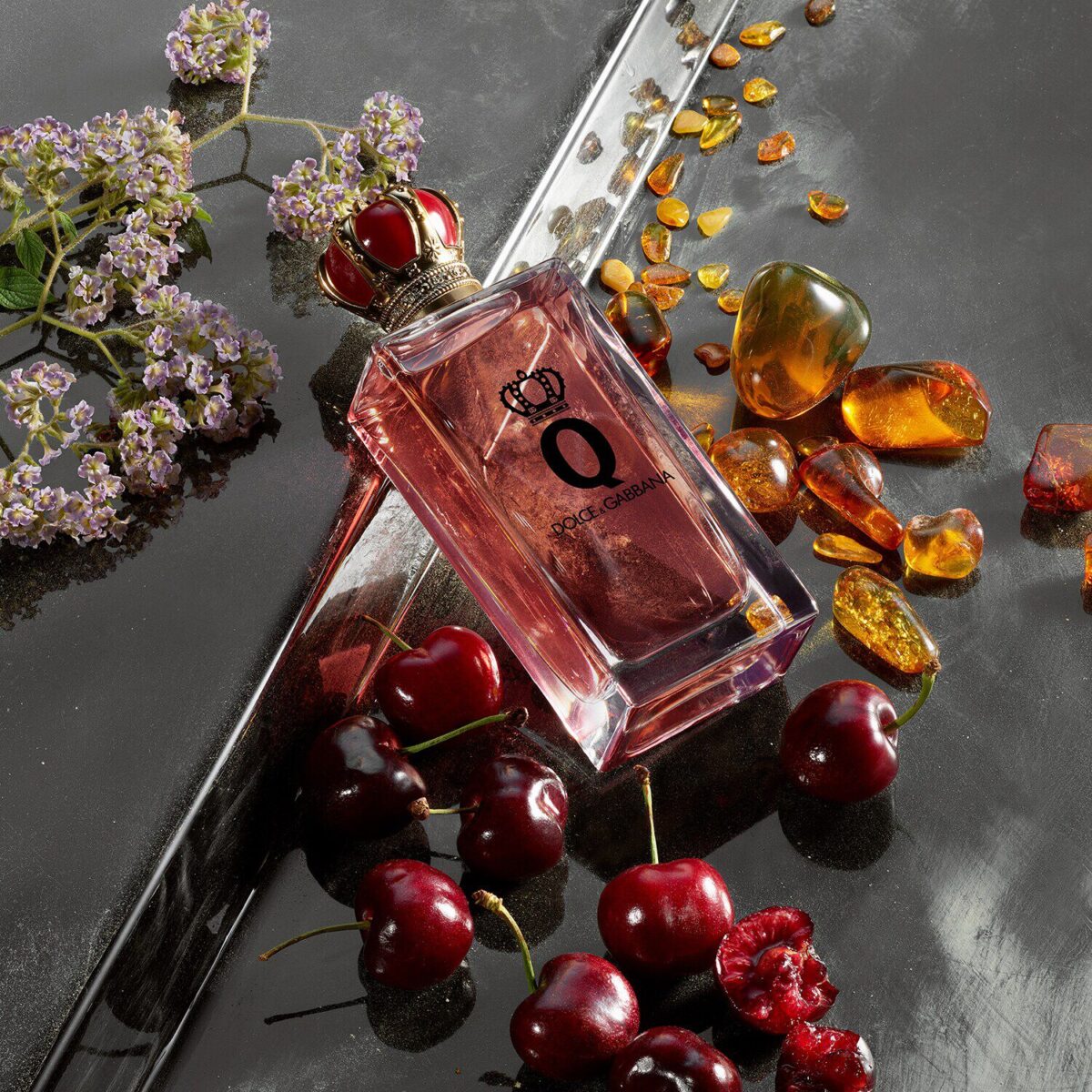 QUEEN – Image 2